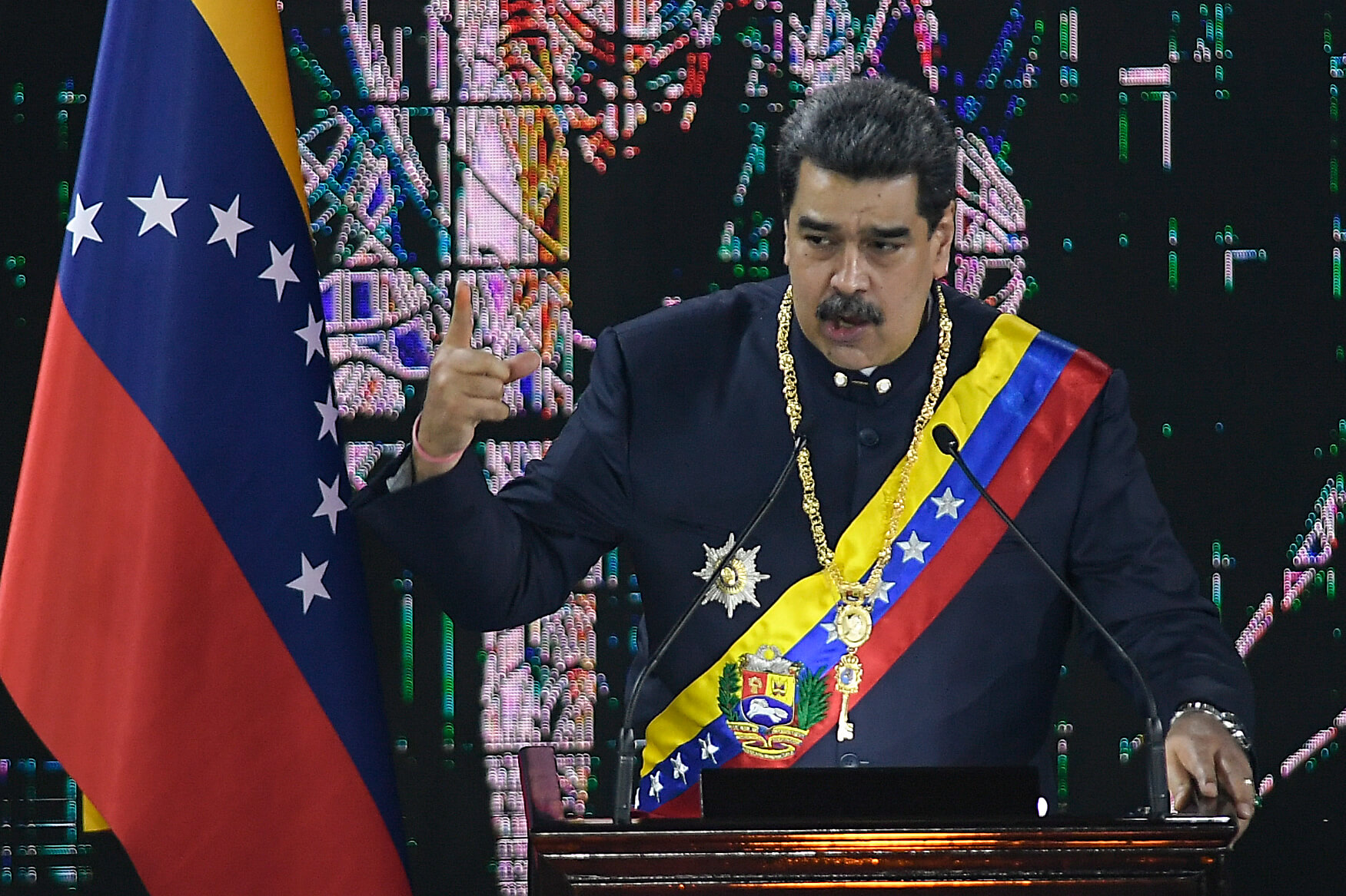 Maduro señala interés en una mejor Venezuela, relaciones con EE.UU.