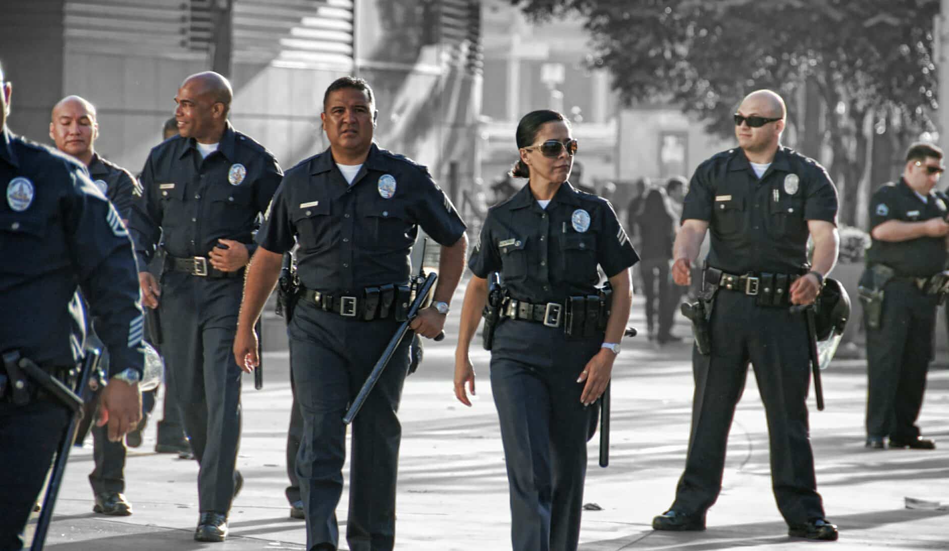 Blue hair police officer in Los Angeles - wide 7