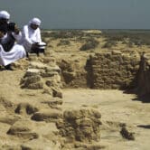 Two journalists film uncovered ruins on Siniyah Island in the United Arab Emirates.