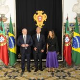 Brazilian president Luis Inacio Lula da Silva next to his wife Rosangela da Silva and Portuguese President Marcelo Rebelo de Sousa, in Lisbon on Saturday, April 22, 2023.