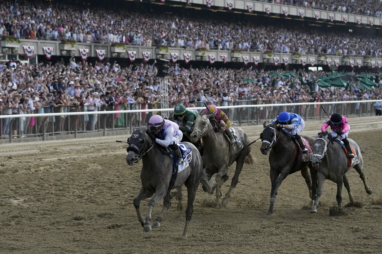 Taxpayers sue to block New York’s 455 million loan to horse racing org